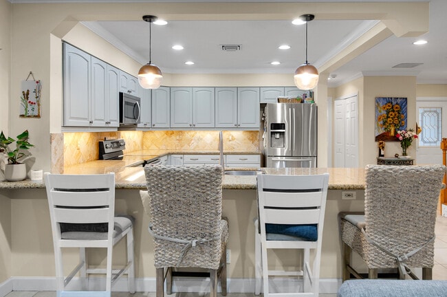 Building Photo - 22860 Ironwedge Dr