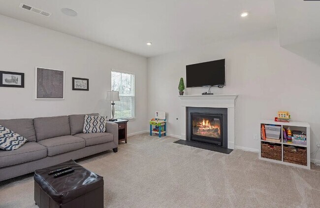 Building Photo - 1729 Eastwick Ln
