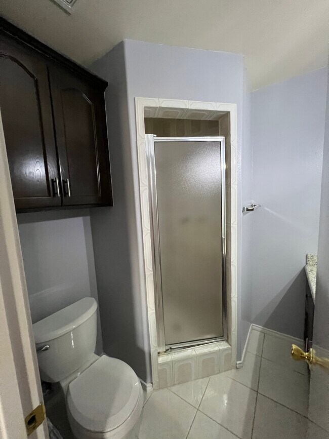 Building Photo - 1406 Acme Ln