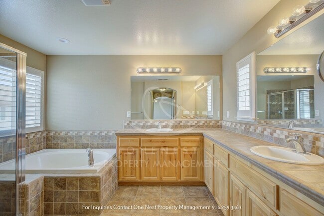 Building Photo - 1385 Black Bear St