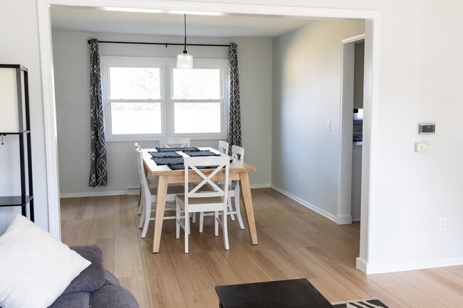 Building Photo - 3130 Bellshire Way