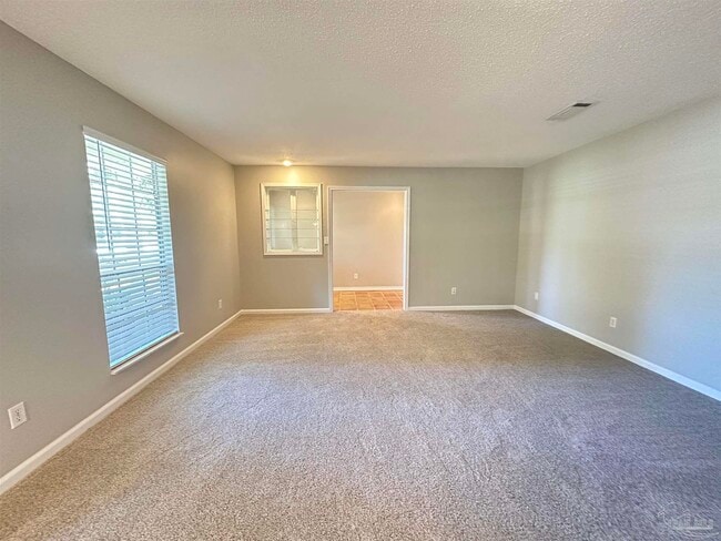 Building Photo - 3202 Swan Ln