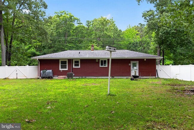 Building Photo - 21465 Indian Bridge Rd