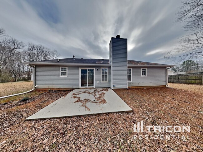 Building Photo - 605 Connors Path