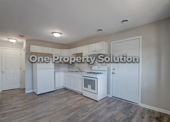 Building Photo - 5284 Broadway 2E Broadway