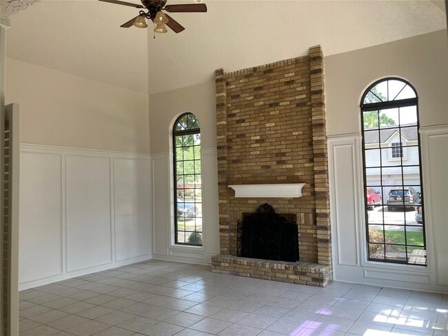 Building Photo - 11618 Gatesden Dr