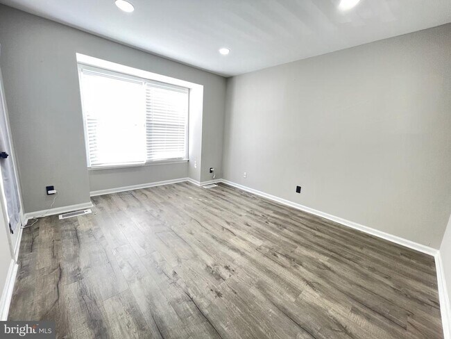 Building Photo - 6013 Rabbit Hill Ct
