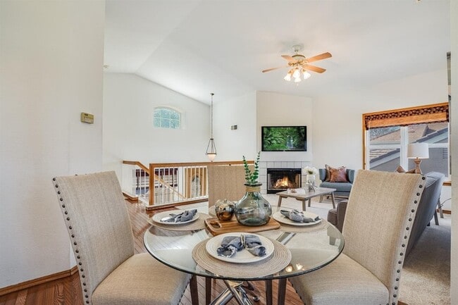 Building Photo - 1561 Spring Ct