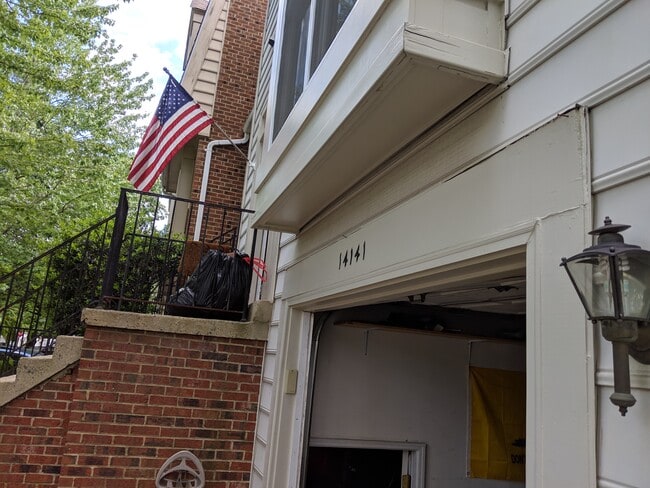 Building Photo - 14141 Betsy Ross Ln