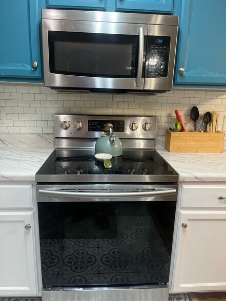 Building Photo - 800 Chilhowee Ct