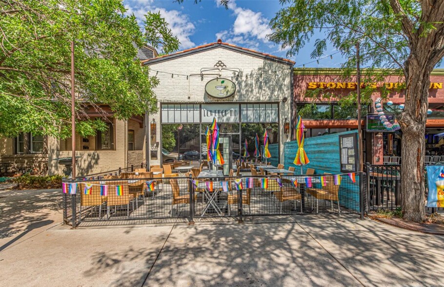 Building Photo - 1833 N Williams St