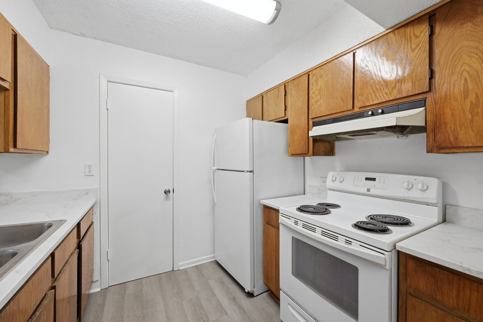 Building Photo - 1410 S Elizabeth Ave