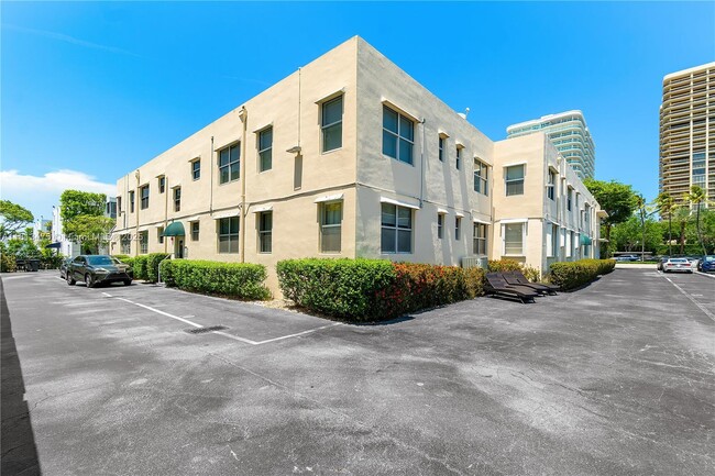Building Photo - 9940 Collins Ave