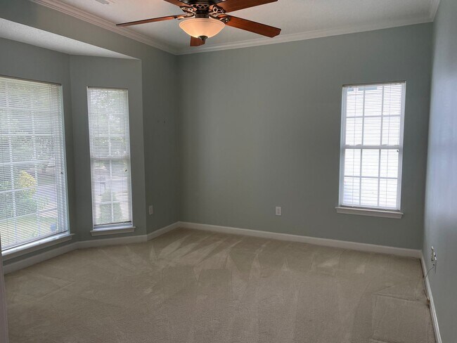 Building Photo - Three Bedroom Ranch Home With Deeded Boat ...