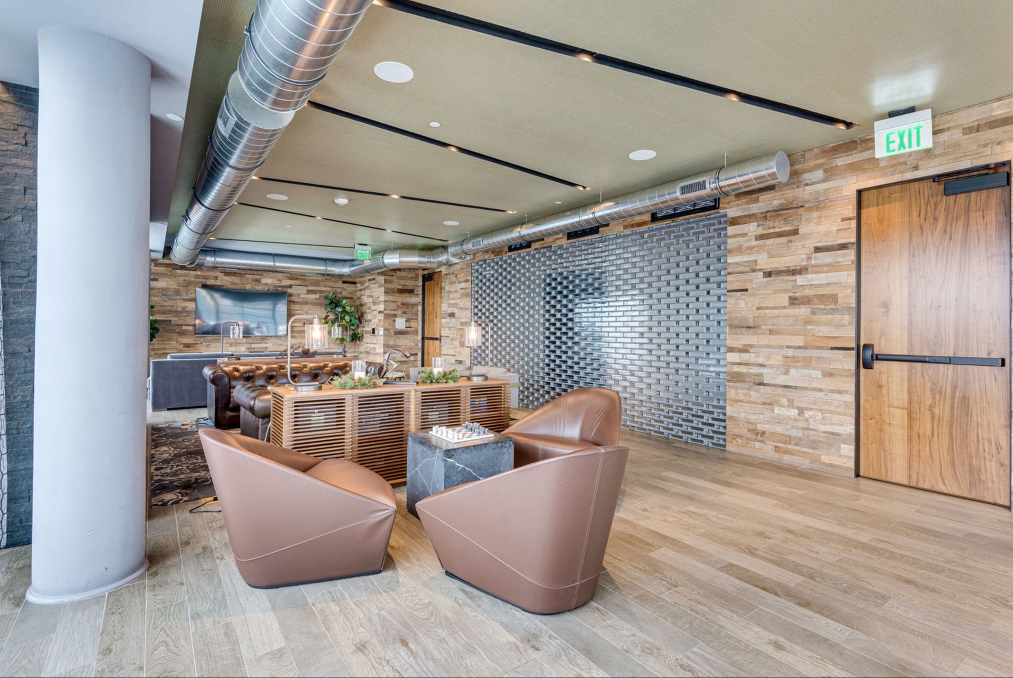 Building Photo - 1300 4th St SE