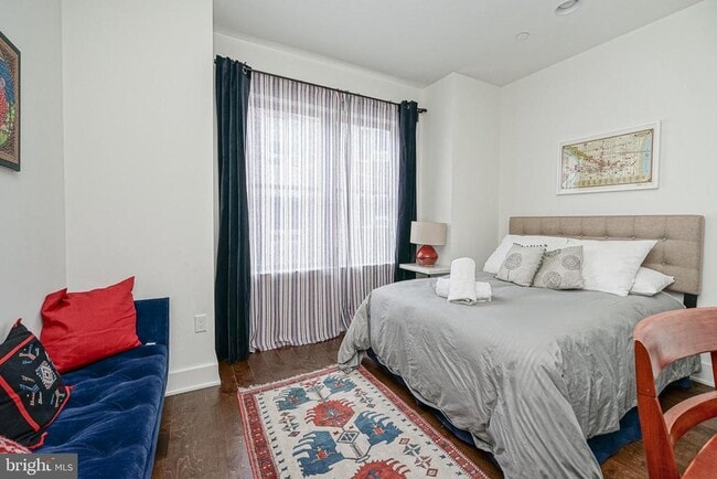 Building Photo - 1332 S Bouvier St