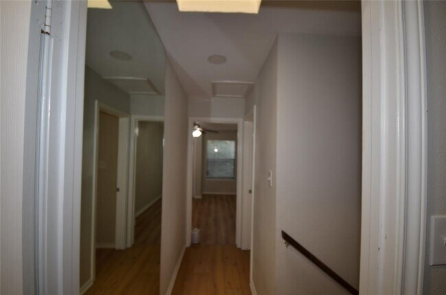 Building Photo - 7801 Parliament Pl