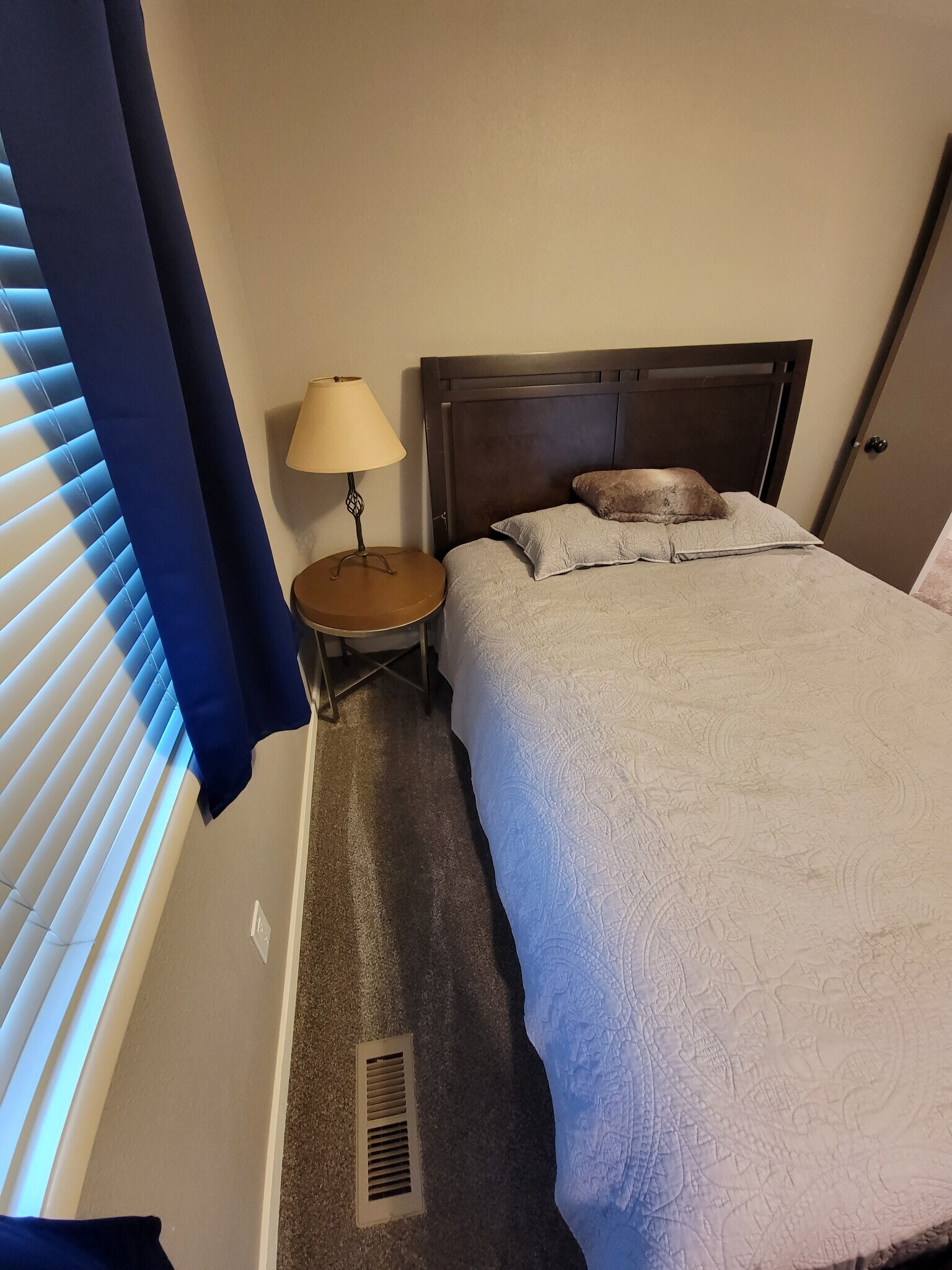 Room #2 - 8111 NE 27th St