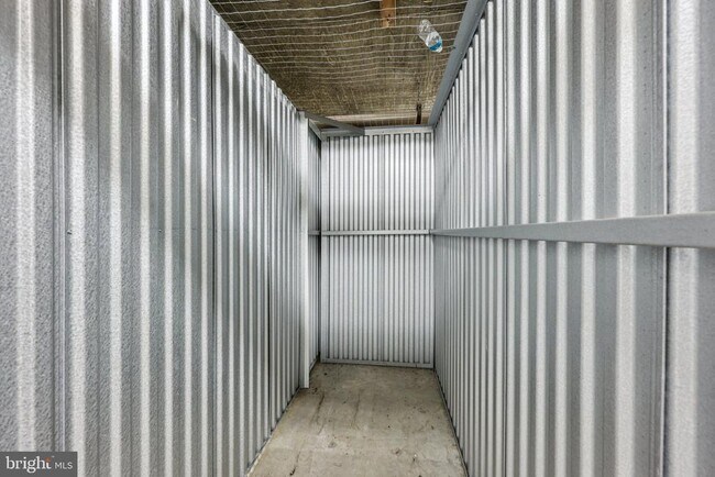 Building Photo - 4500 S Four Mile Run Dr