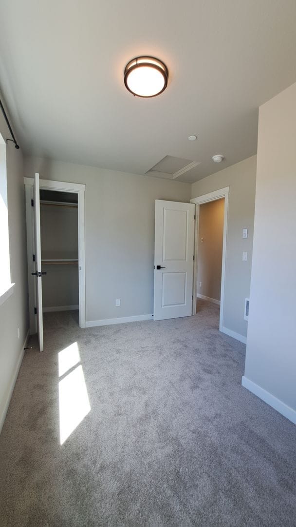 Building Photo - 3111 E Camellia Way