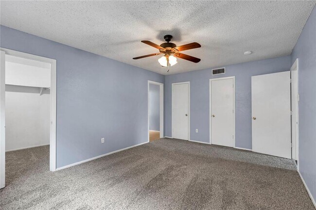 Building Photo - Nice 3 Bedroom, 2 Full Bath Home Located in SW Ft. Worth!