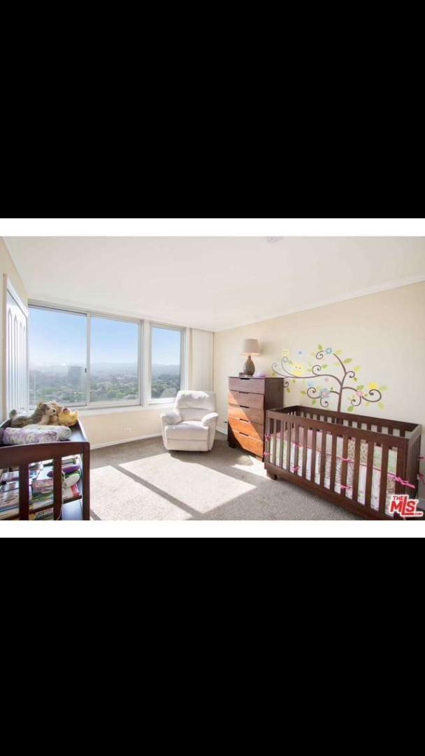Building Photo - 10501 Wilshire Blvd