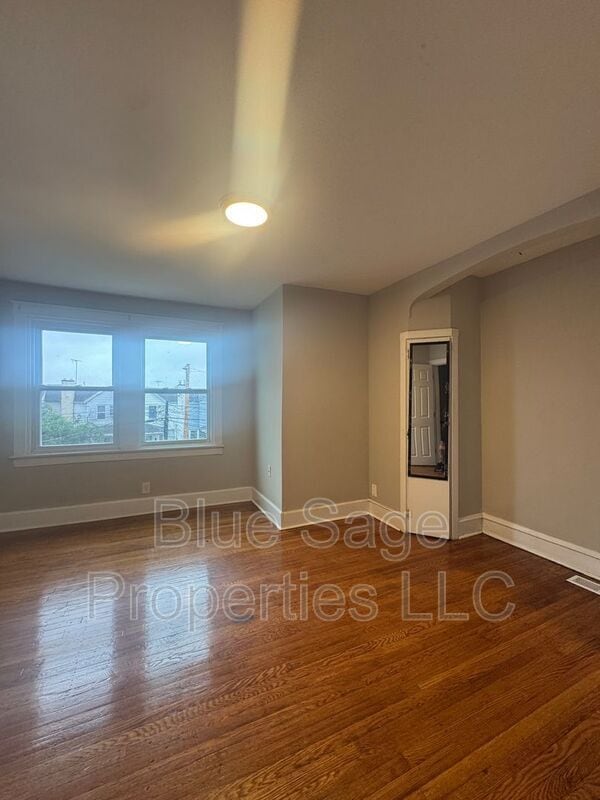 Building Photo - 7059 Greenwood Ave