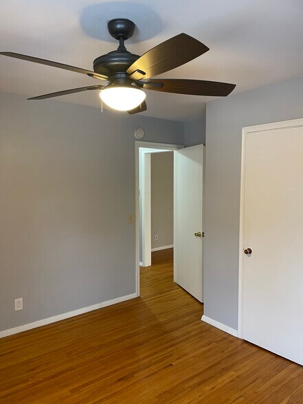 Building Photo - 5425 45th Ave N