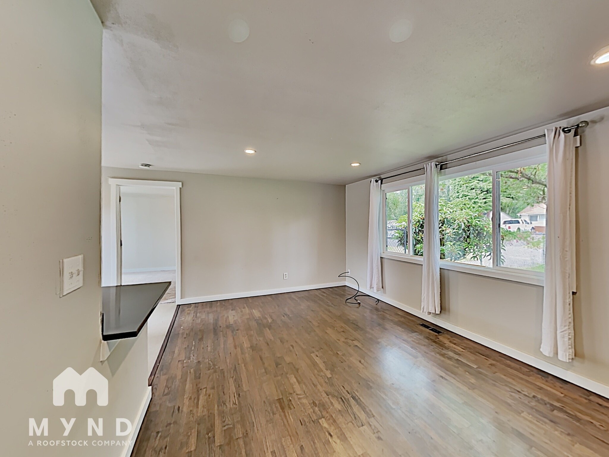 Building Photo - 30548 5th Ave SW