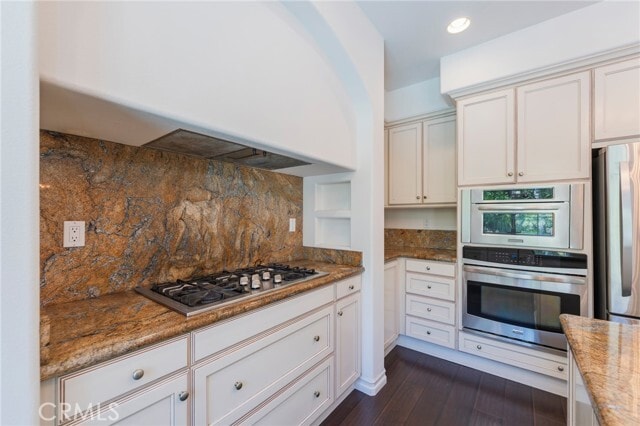Building Photo - 6535 Park Royal Cir