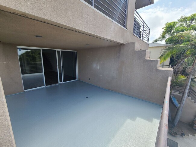 Building Photo - 2 Bed/2.5 Bath plus Large Bonus Room - For...