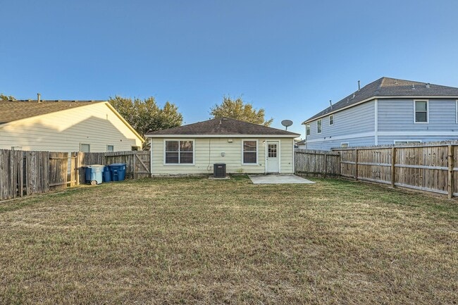 Building Photo - 6602 Fairbrook Park Ln