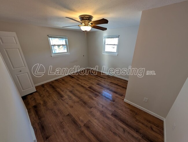 Building Photo - Beautiful 4-Bedroom Split-Level Home with ...