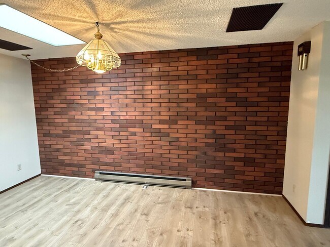 Building Photo - 0743