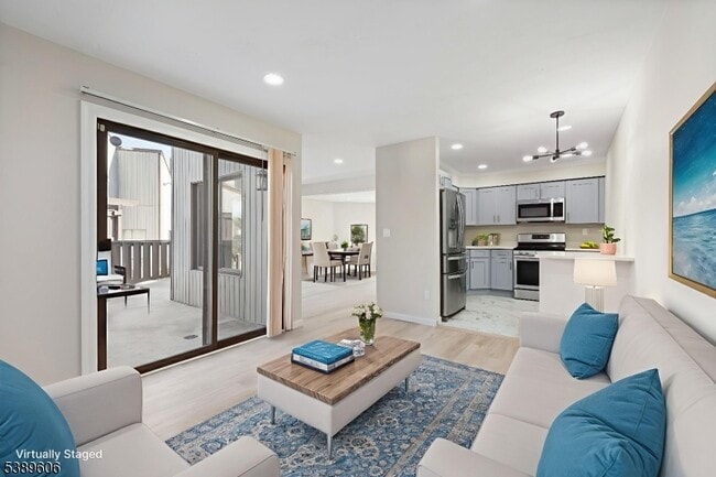 Building Photo - 160 Goldmine Ln