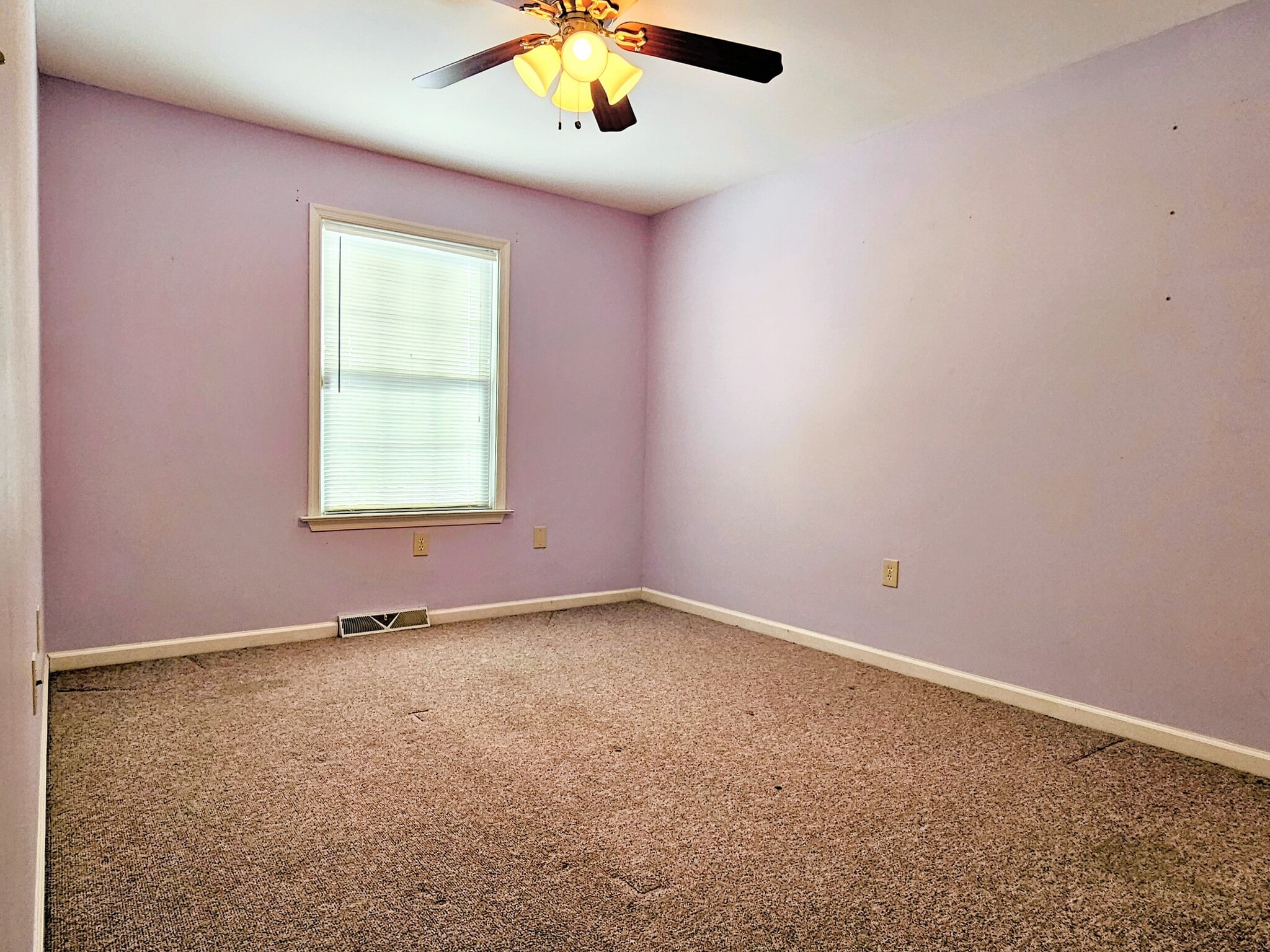 Building Photo - 42 Beverly Dr