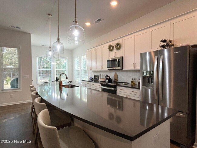 Building Photo - 742 Carnegie court