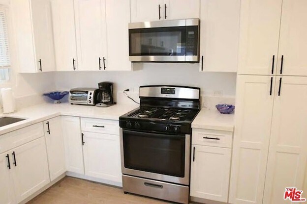 Building Photo - 8719 Yorktown Ave