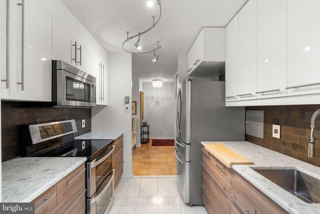 Building Photo - 1435 4th St SW