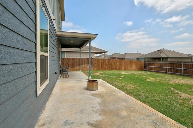 Building Photo - 516 Hugenot Wy