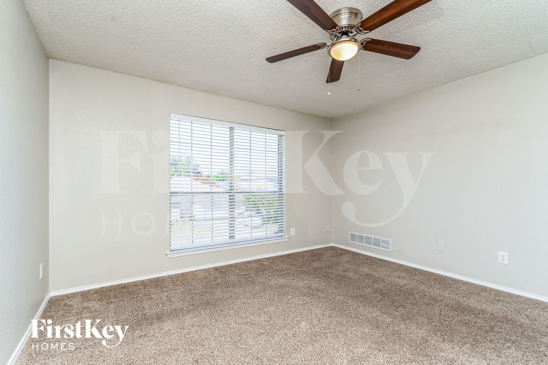 Building Photo - 530 Alameda Ave