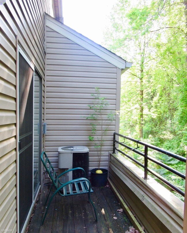 Building Photo - 2 br, 2 bath  - 8009 Greenspring Way Apt F