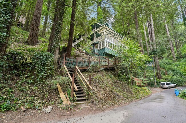 Building Photo - 21567 Starrett Hill Dr