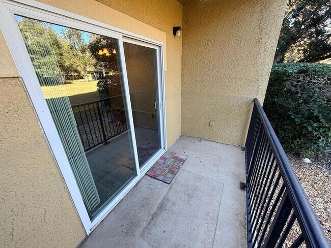 Building Photo - 114 Vista Verdi Cir