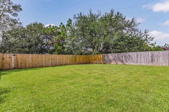 Building Photo - 6809 Water St