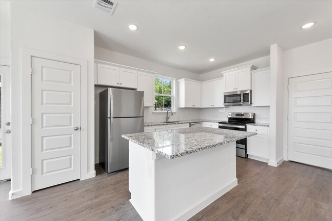 Building Photo - 1230 Elm Ct