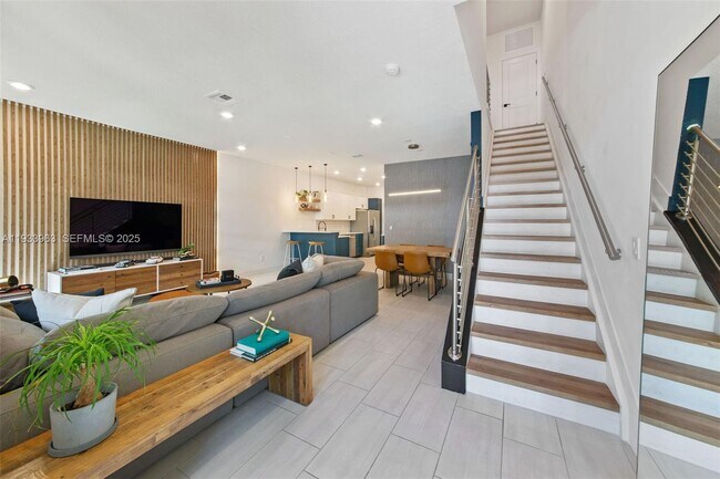 Building Photo - 5180 Eucalyptus Dr