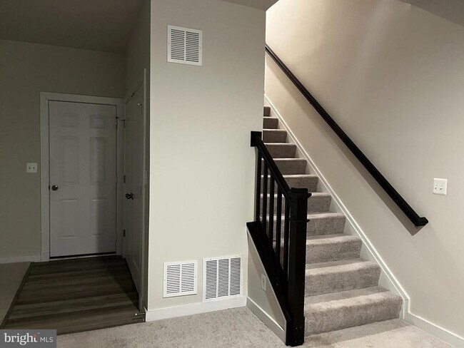 Building Photo - 1430 Becknel Ave