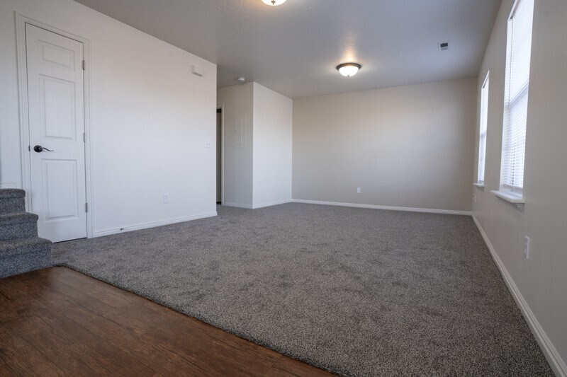Building Photo - 1015 S 1850 W