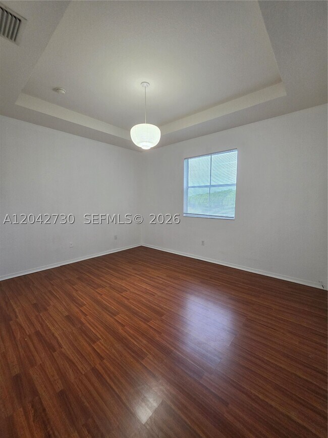 Building Photo - 4906 SW 141st Ave